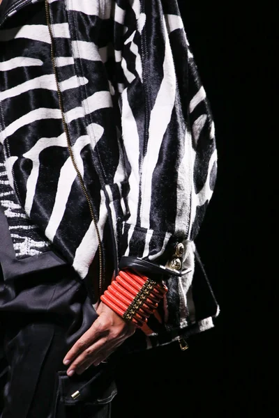 Look 123
